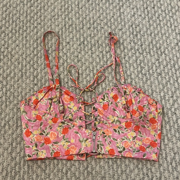 beginning boutique floral top - Picture 2 of 2